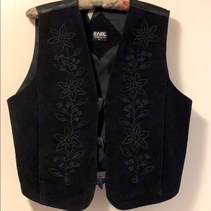 VTG Etched Detail Suede Vest w/Bone Closure